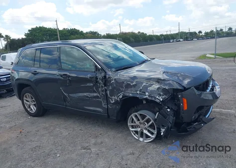 2024 Jeep Grand Cherokee Laredo X 4X4 из США, поврежденный, VIN 1C4RJHAG7RC703637